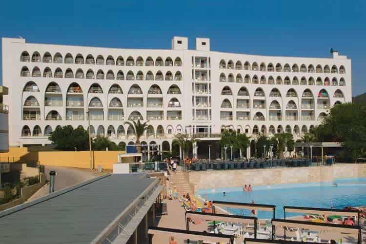 Golden Day Wings Hotel